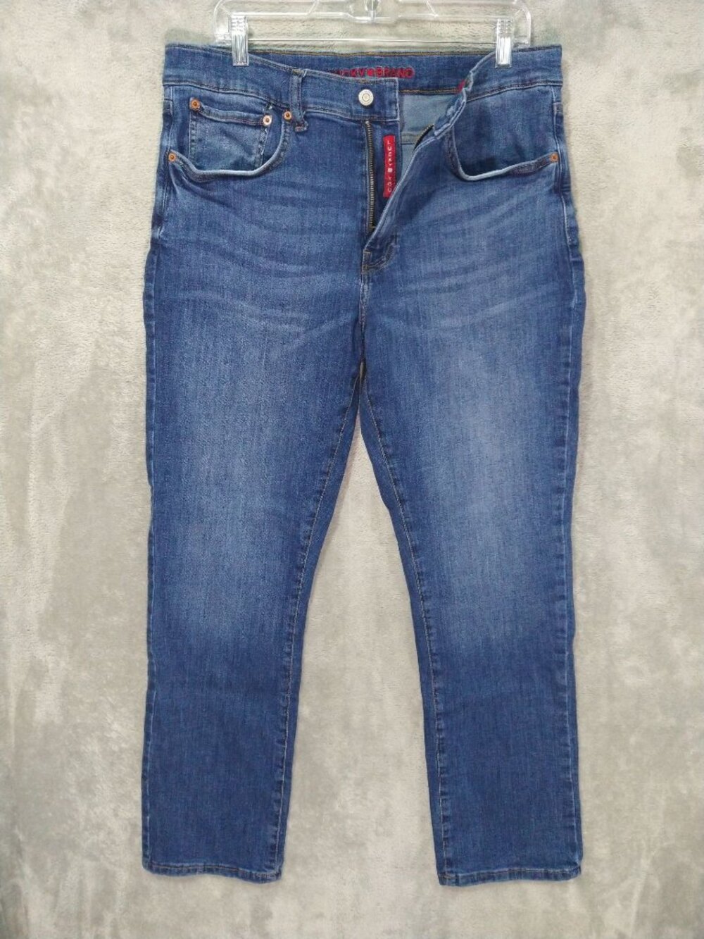 Lucky Brand Jeans Mens 34x30 Blue Denim 223 Straight Mid Rise Medium Wash